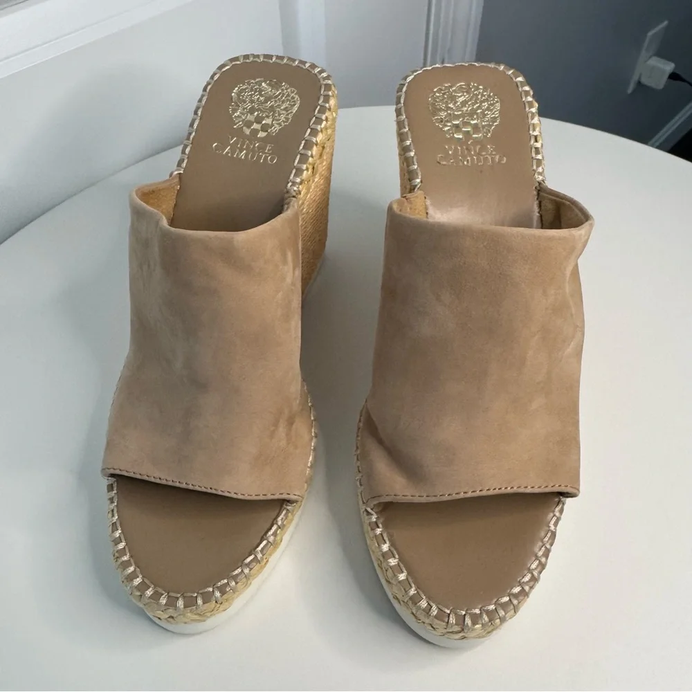 Vince Camuto Tan Suede Espadrille Wedge Slide Sandals Womens Size 9 NWOT - Picture 3 of 8